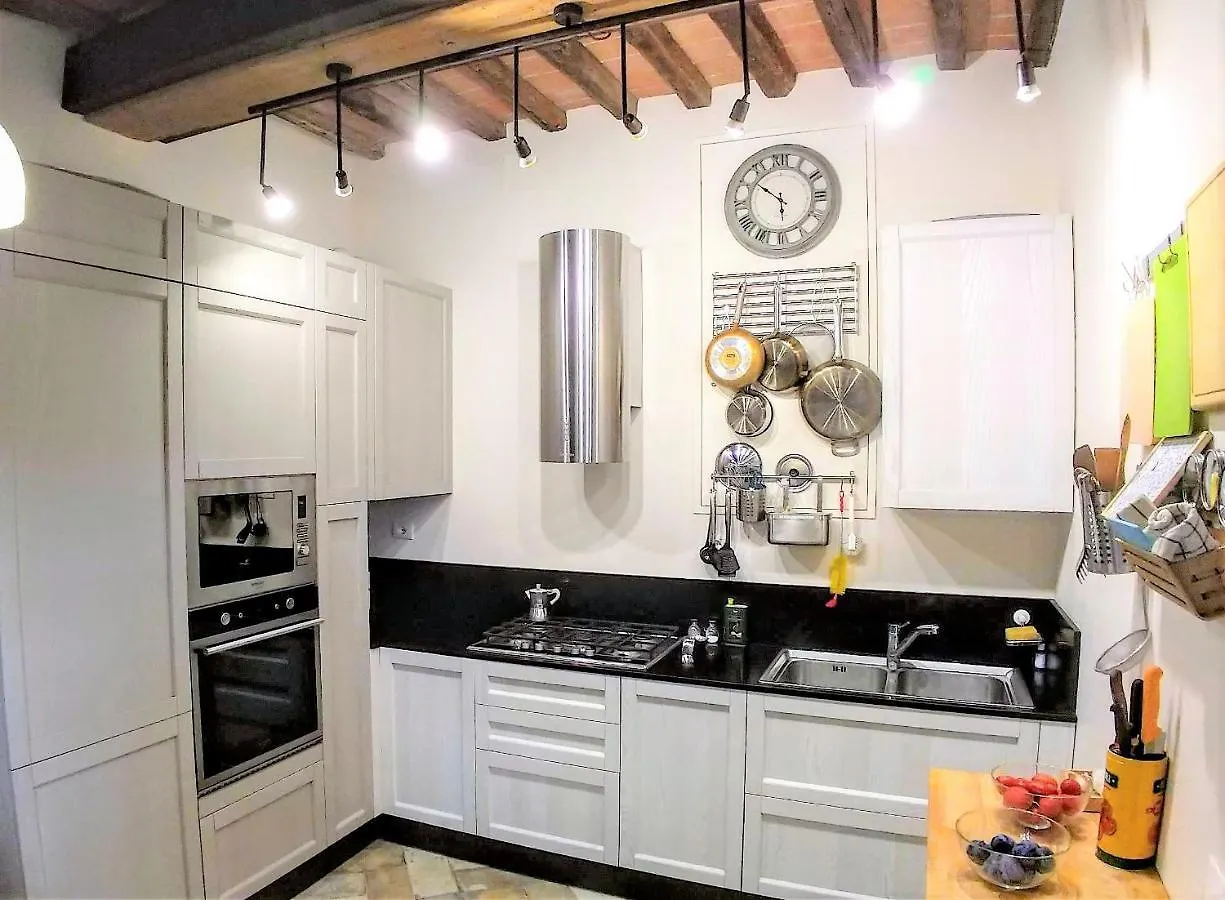 The Aerie - Il Nido Dell Aquila - Central 8Bd Recentely Renovated Siena Apartment