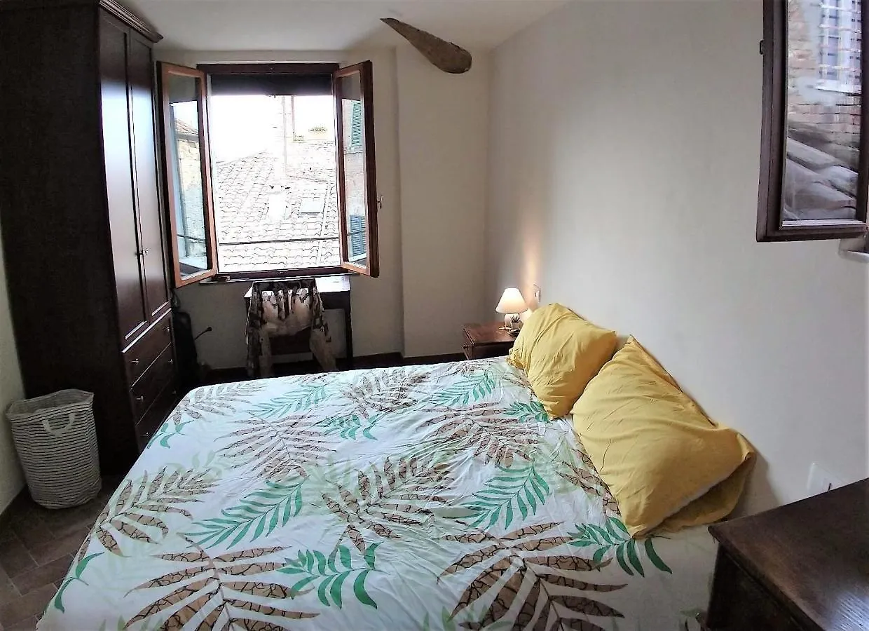 The Aerie - Il Nido Dell Aquila - Central 8Bd Recentely Renovated Siena 0*,  Italy